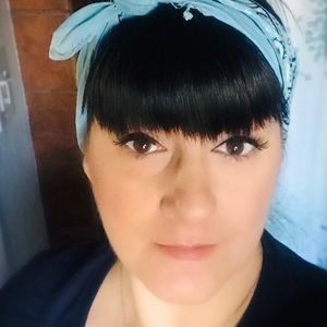 Meet your Posher, Sharice